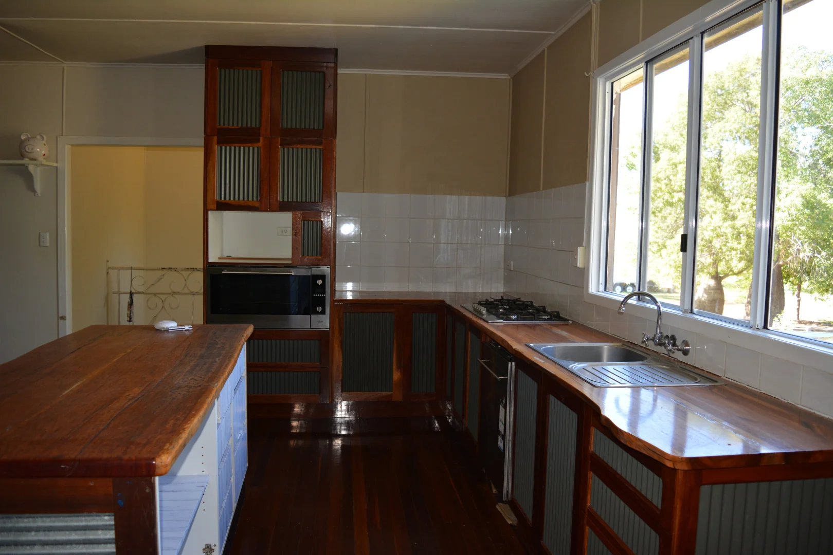 Additional image 2 of 44 Rose Street, Blackall QLD 4472