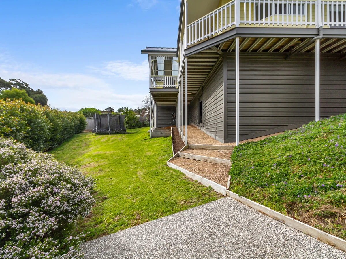 Additional image 31 of 9 Sea-Lakes Close, Lakes Entrance VIC 3909