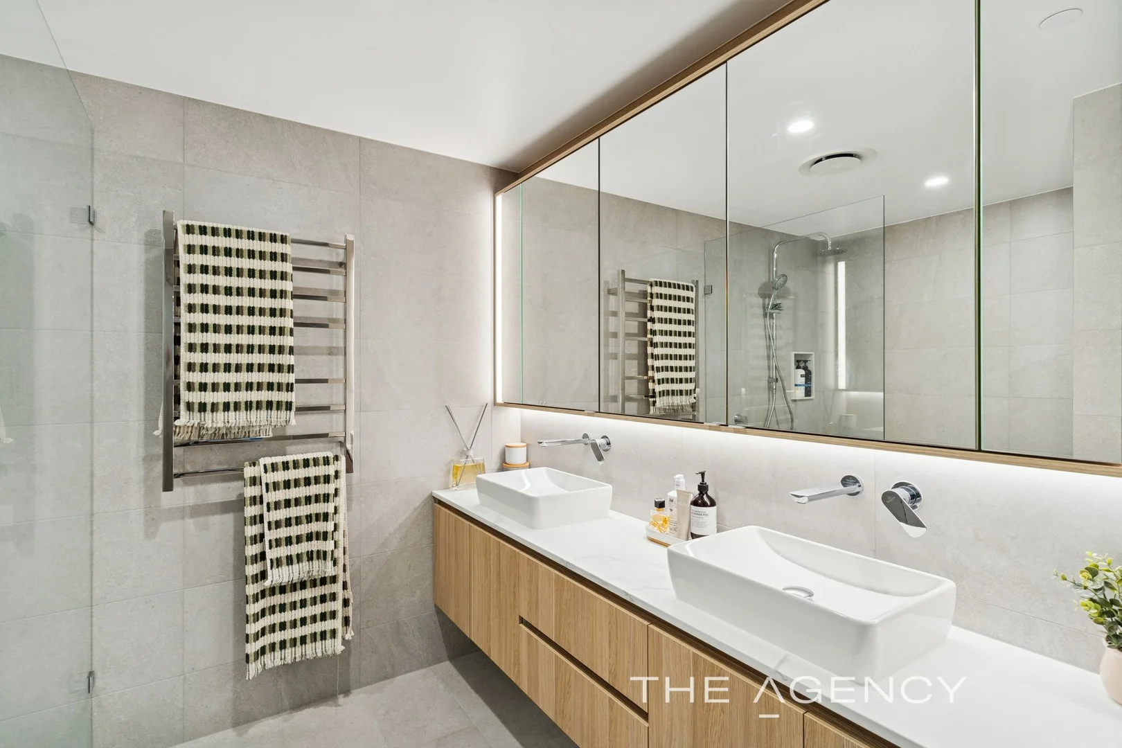 Additional image 18 of 2006/3 Kintail Road, Applecross WA 6153