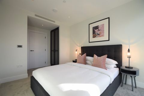 Prince Of Wales Drive, London SW11