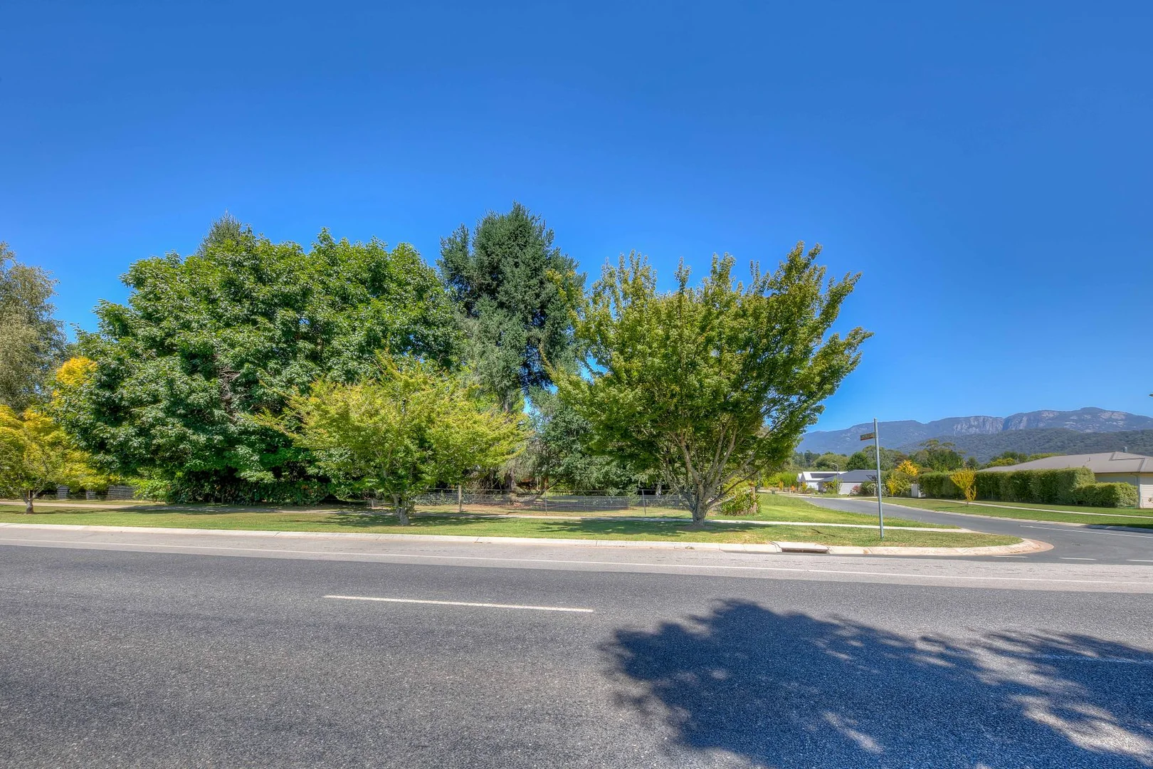 Additional image 32 of 76-78 Station Street, Porepunkah VIC 3740