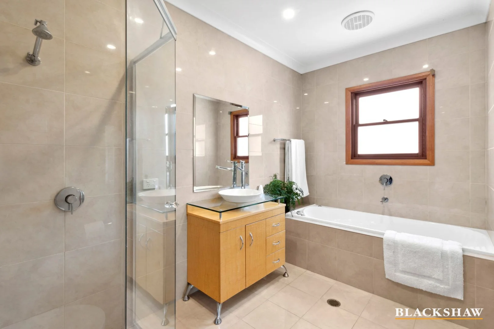 Additional image 16 of 398 Beach Road, Batehaven NSW 2536