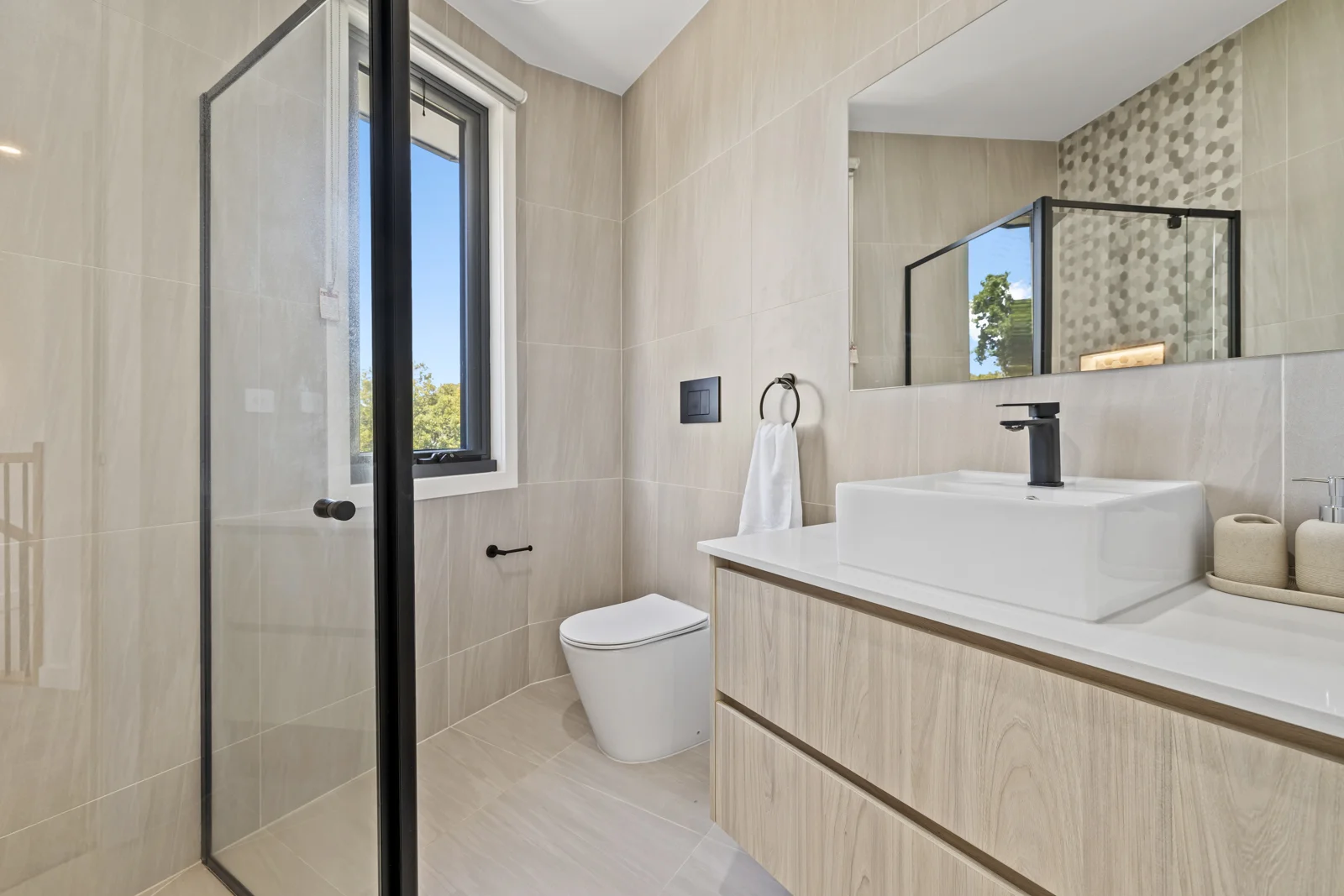 Additional image 11 of 1/17 Elmhurst Road, Blackburn VIC 3130