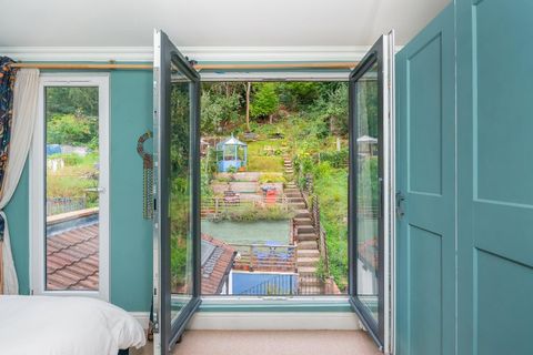 Bath Road, Arnos Vale BS4