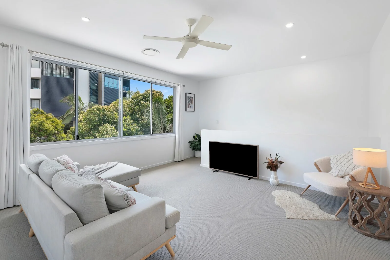 Additional image 15 of 2/19 Killowill Avenue, Paradise Point QLD 4216