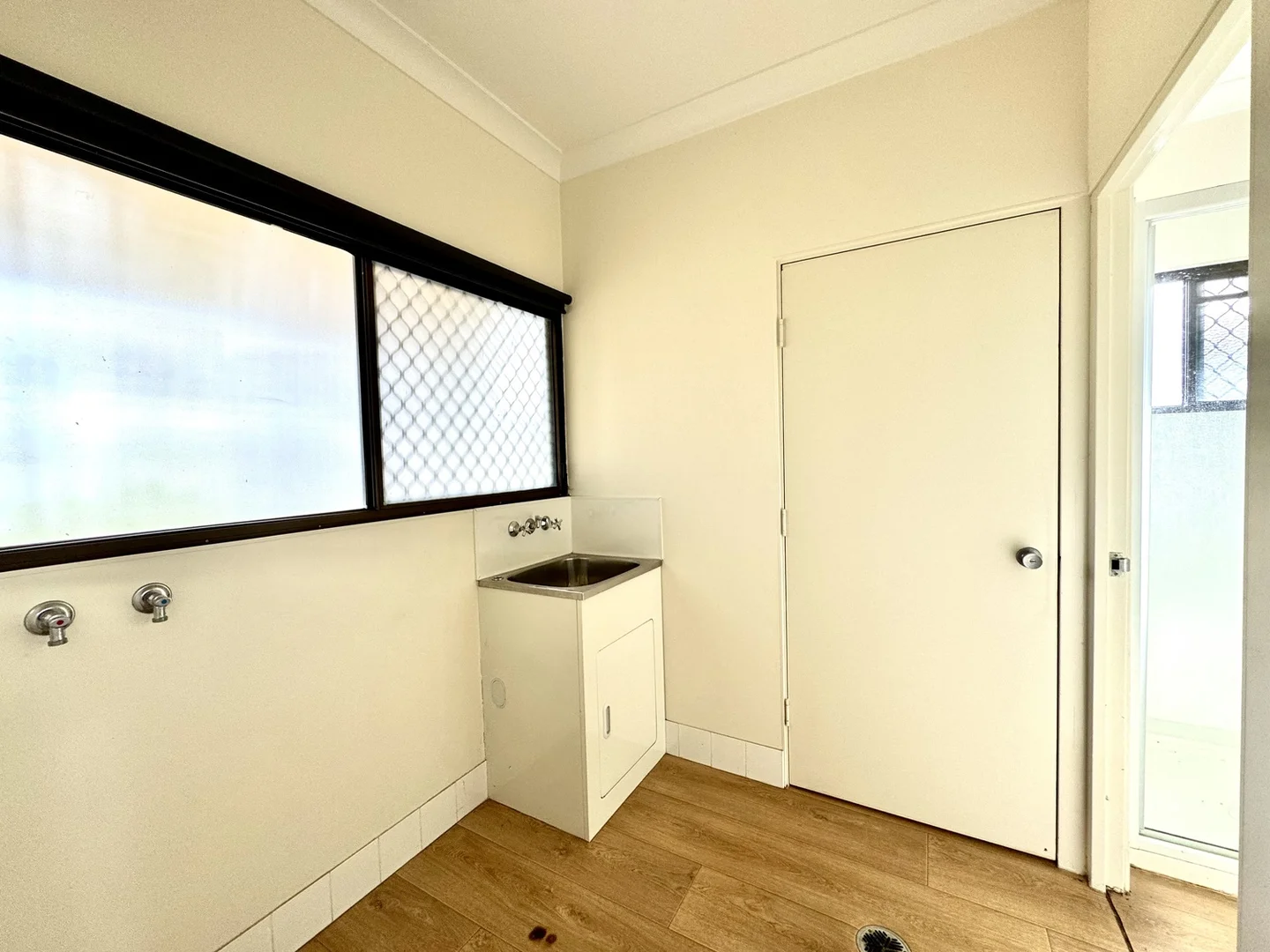 Additional image 23 of 89a and b MCCOOL Street, Moranbah QLD 4744