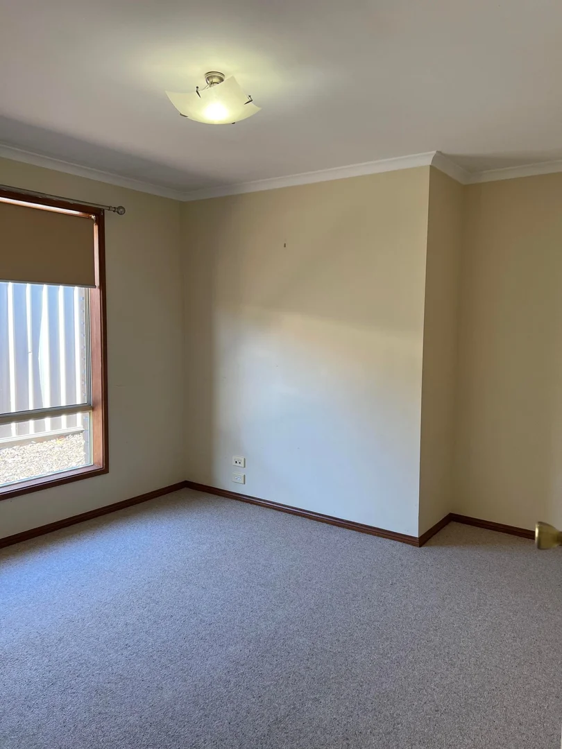 Additional image 24 of 15 Maireana Circuit, Roxby Downs SA 5725