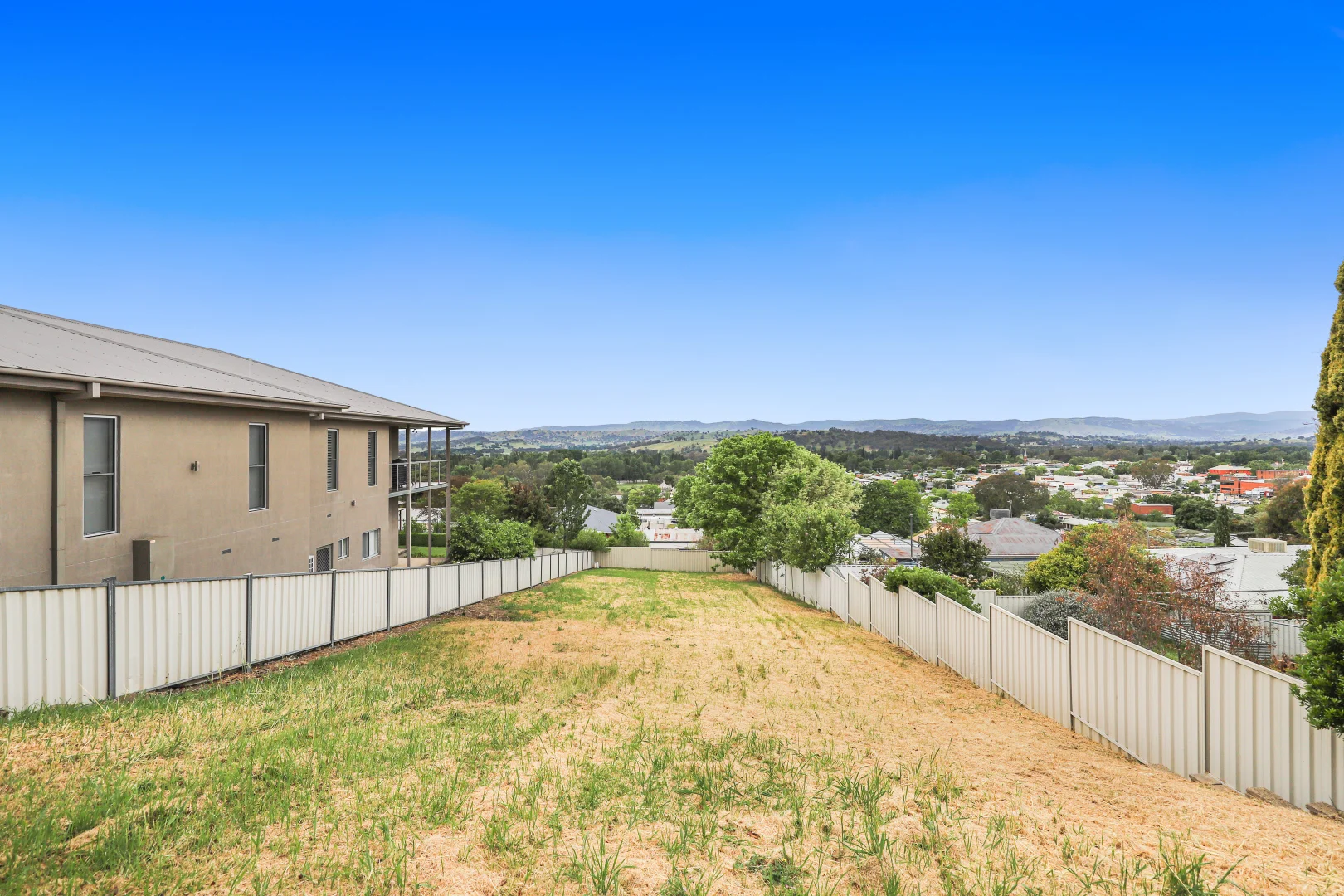 Additional image 2 of 2B Burbury Mews, Tumut NSW 2720