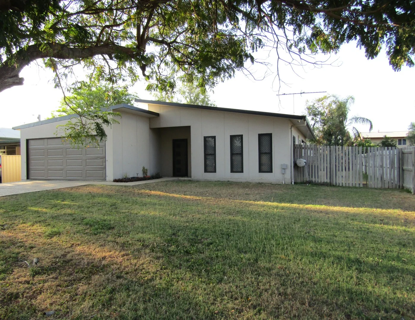 8 Gum Street, Blackwater QLD 4717