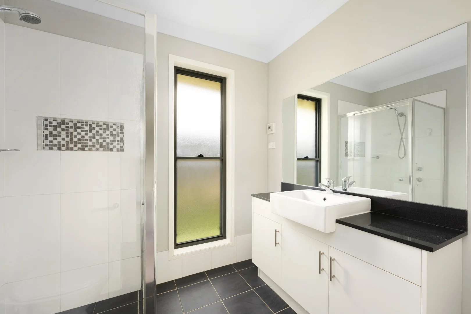 Additional image 11 of 8 Railway Terrace, Willow Vale NSW 2575