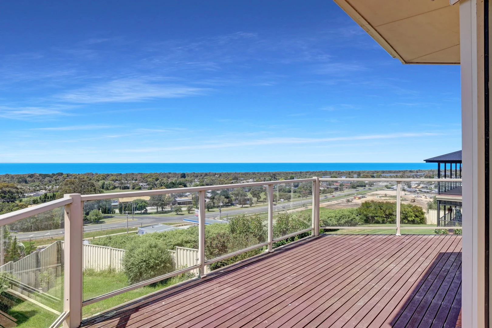 Additional image 2 of 24 Sea-Lake Close, Lakes Entrance VIC 3909