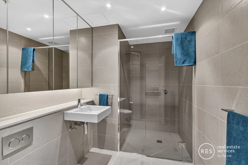 Additional image 11 of 1702/1 Point Park Crescent, Docklands VIC 3008