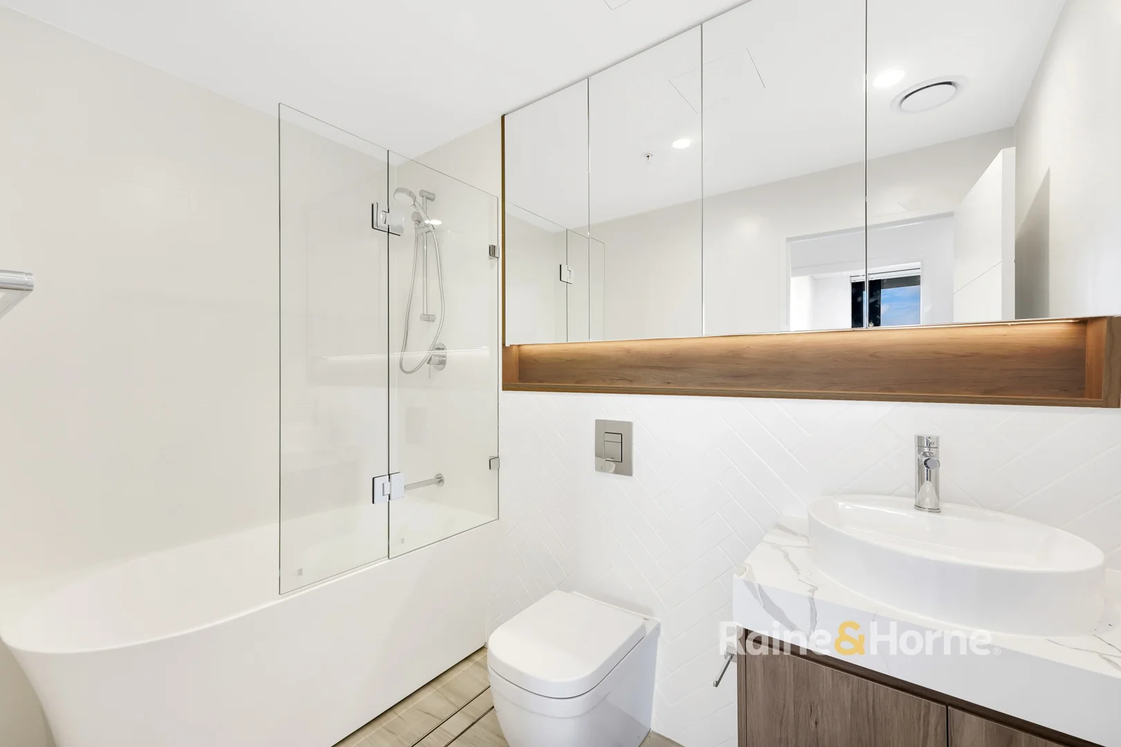 Additional image 8 of W-2501/108 Donnison Street, Gosford NSW 2250