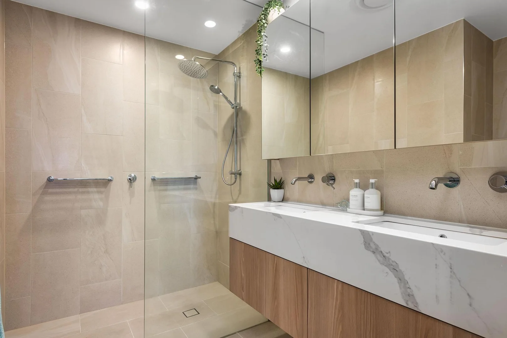 Additional image 8 of 1104/16-18 Seventh Avenue, Palm Beach QLD 4221