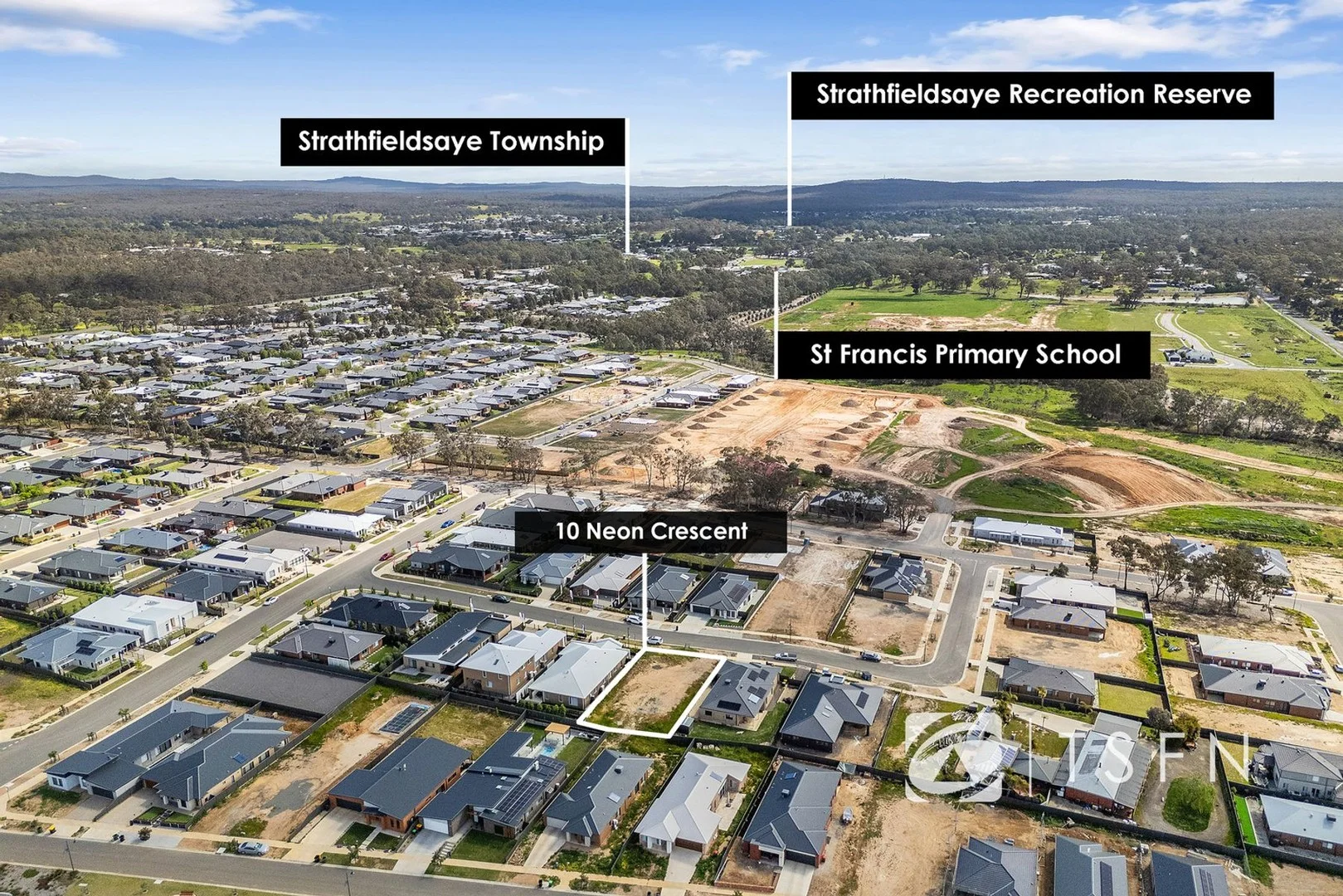 10 NEON CRESCENT, Strathfieldsaye VIC 3551