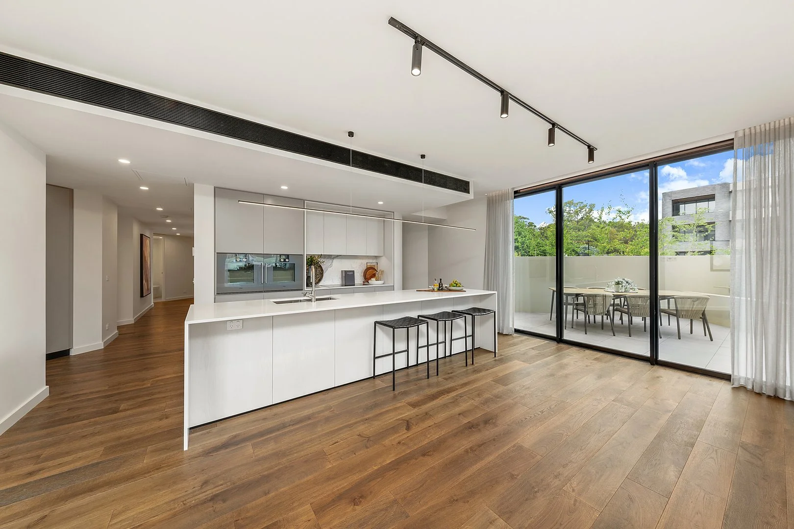 Additional image 5 of 27/7 State Circle, Forrest ACT 2603