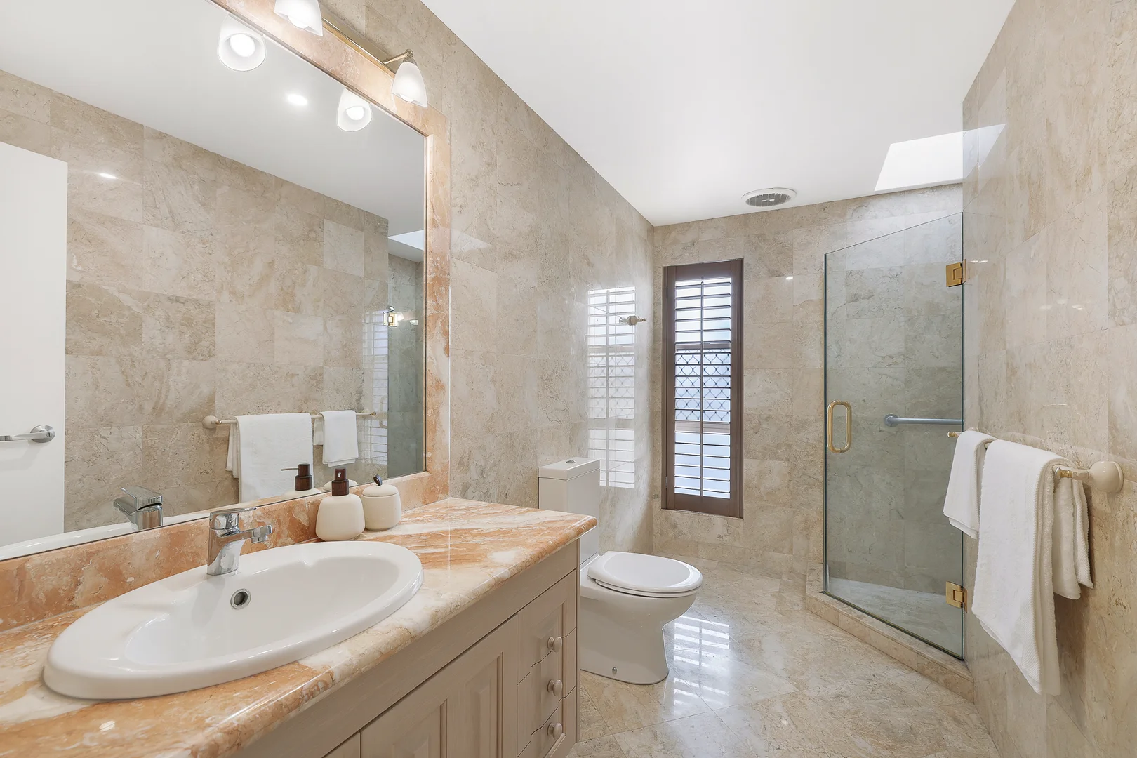 Additional image 24 of 102 Commodore Drive, Paradise Waters QLD 4217