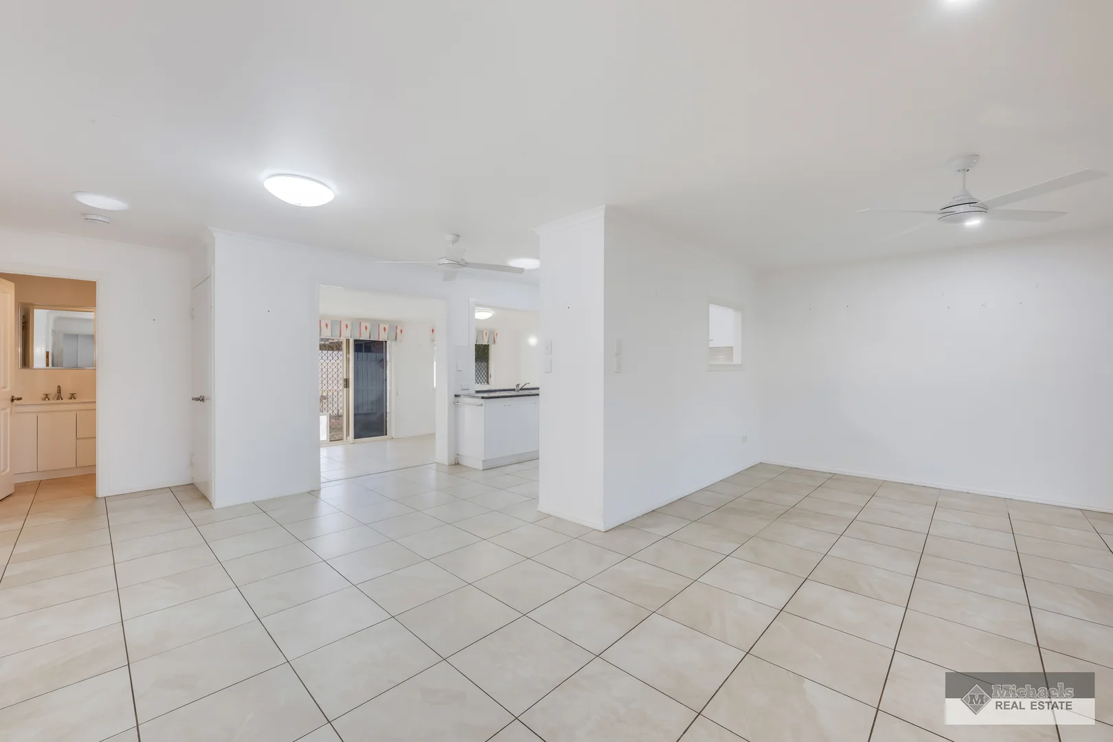 Additional image 14 of 2 Banks Street, Avoca QLD 4670