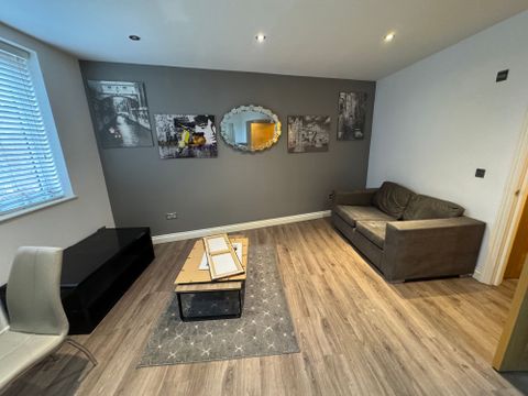 Mint Drive, Hockley B18