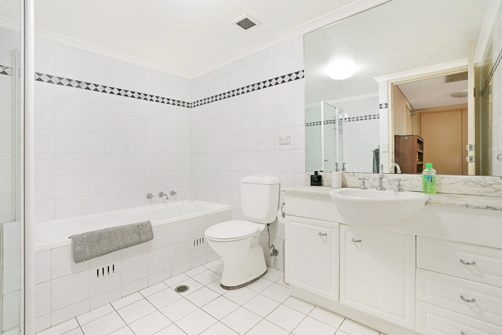 Additional image 2 of 501/1-9 Pyrmont Bridge Road, Pyrmont NSW 2009