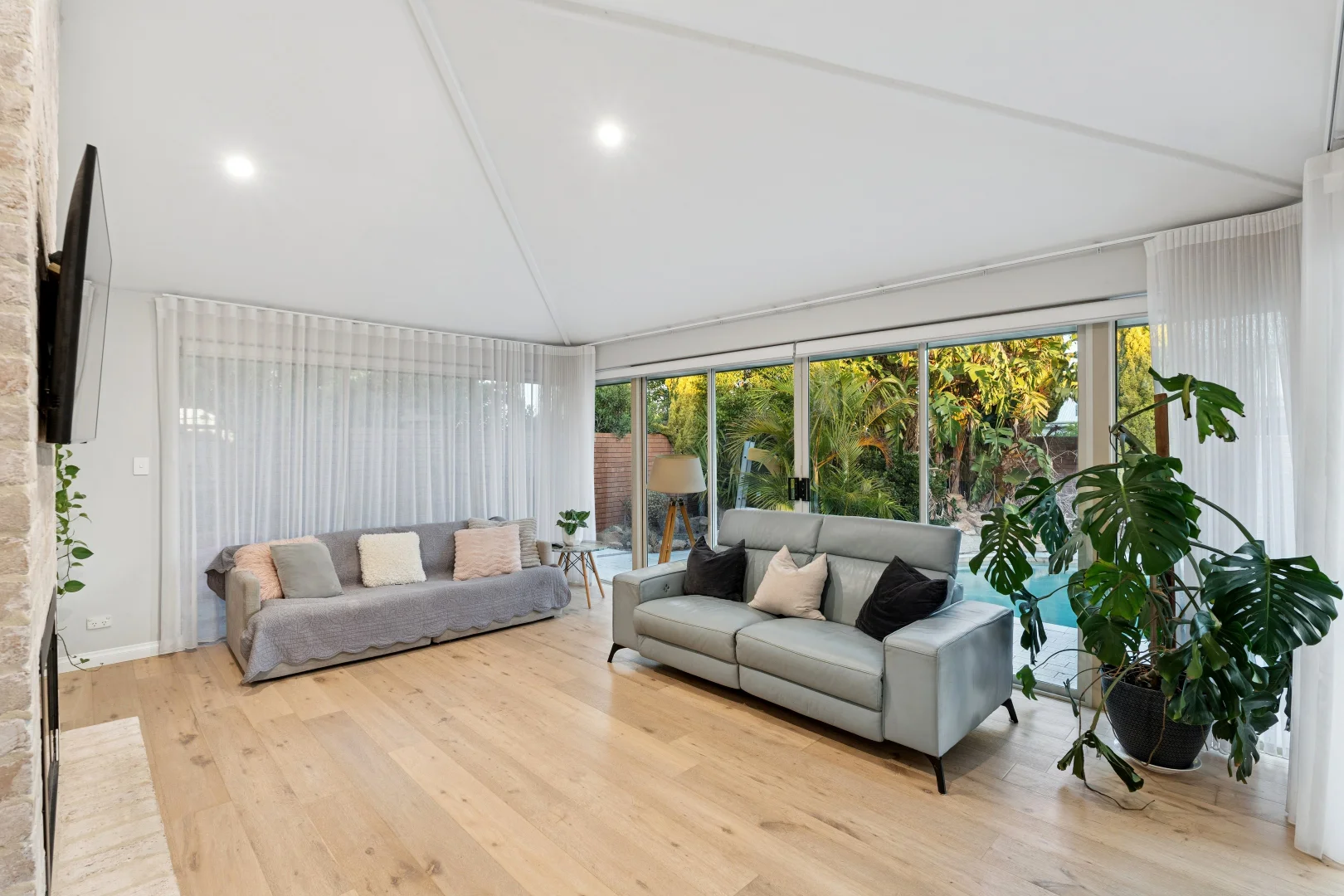 Additional image 3 of 2 Whittington Avenue, Carine WA 6020