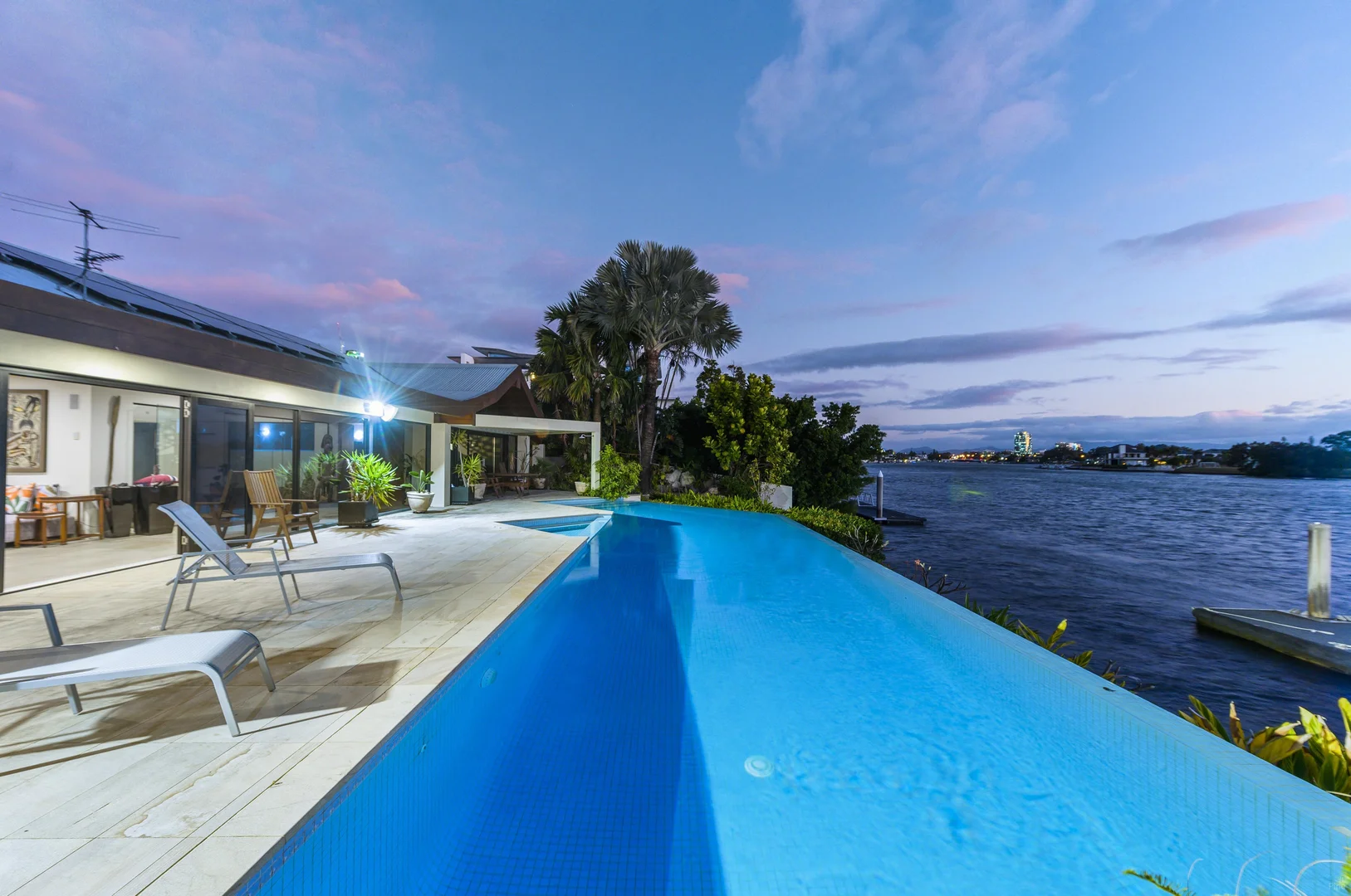 Additional image 5 of 137-139 Commodore Drive, Paradise Waters QLD 4217