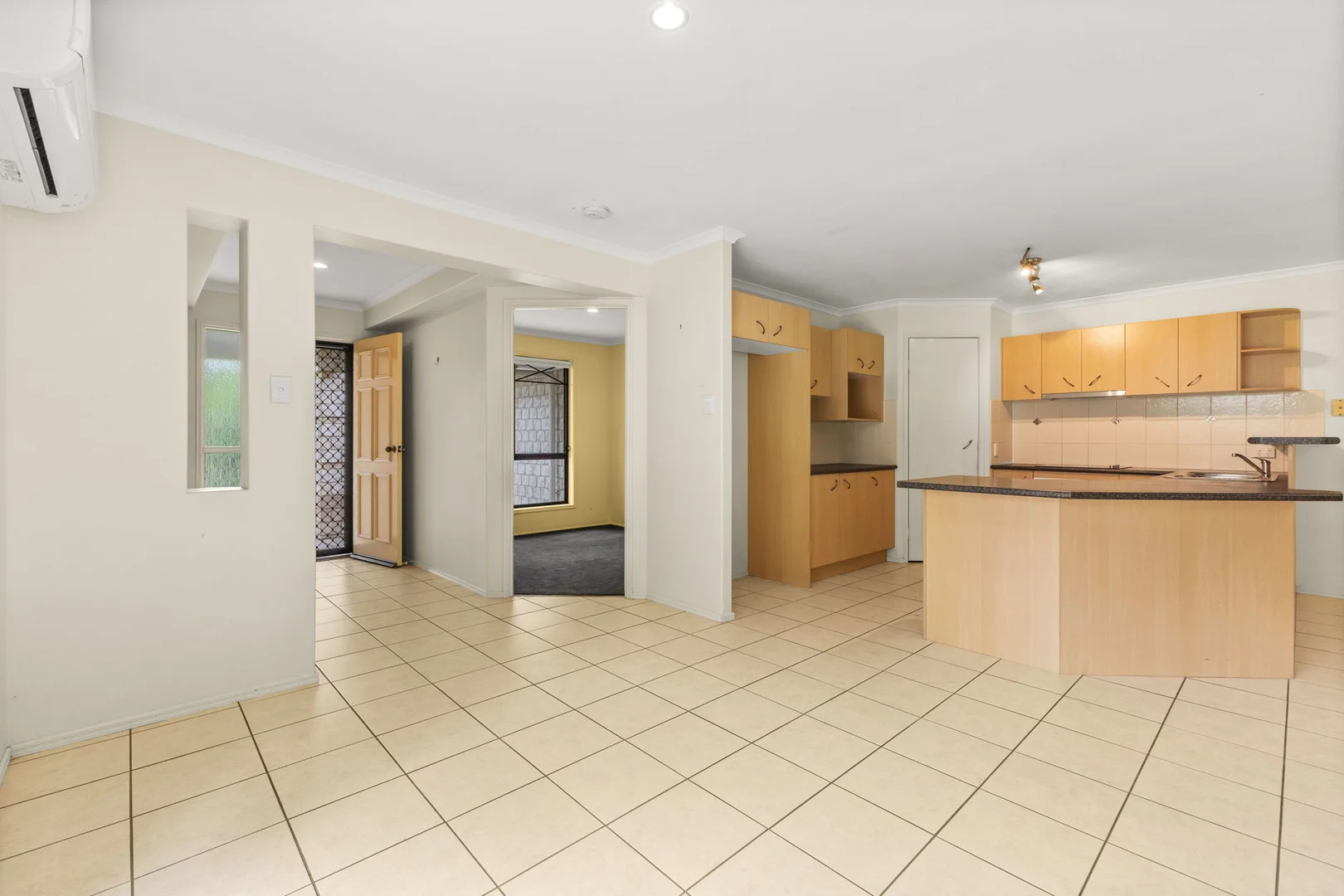 Additional image 8 of 15 Carriage Crescent, Beerburrum QLD 4517