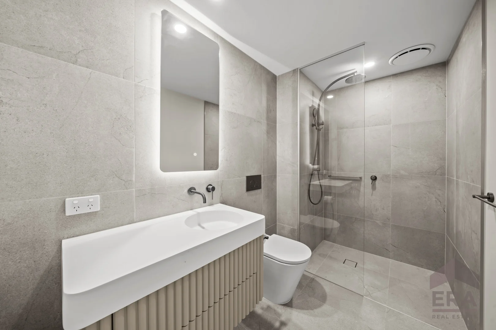 Additional image 17 of 1601/10 Sickle Avenue, Hope Island QLD 4212