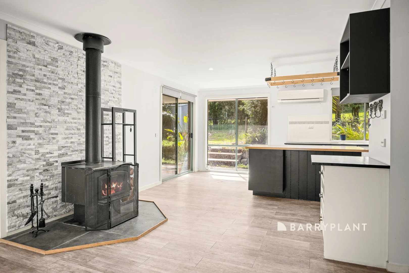 Additional image 2 of 16 Carlile Court, Drouin VIC 3818