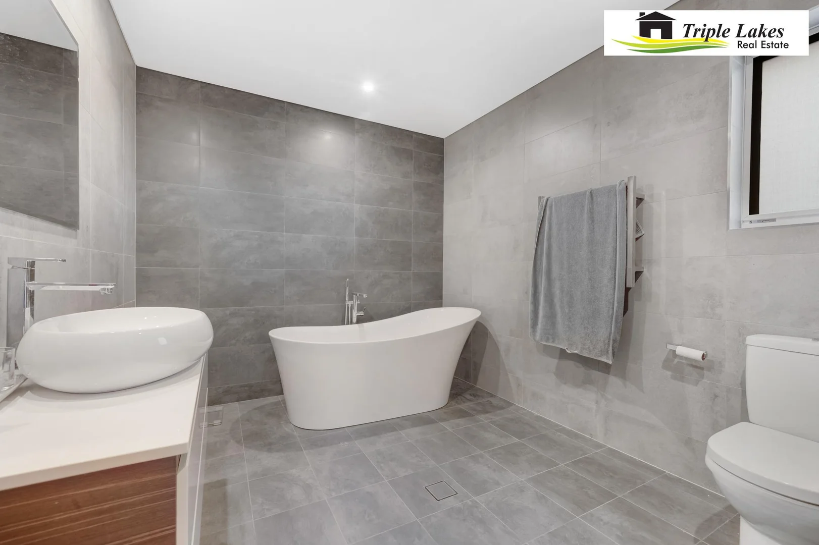 Additional image 44 of 12 Gordon Avenue, Summerland Point NSW 2259