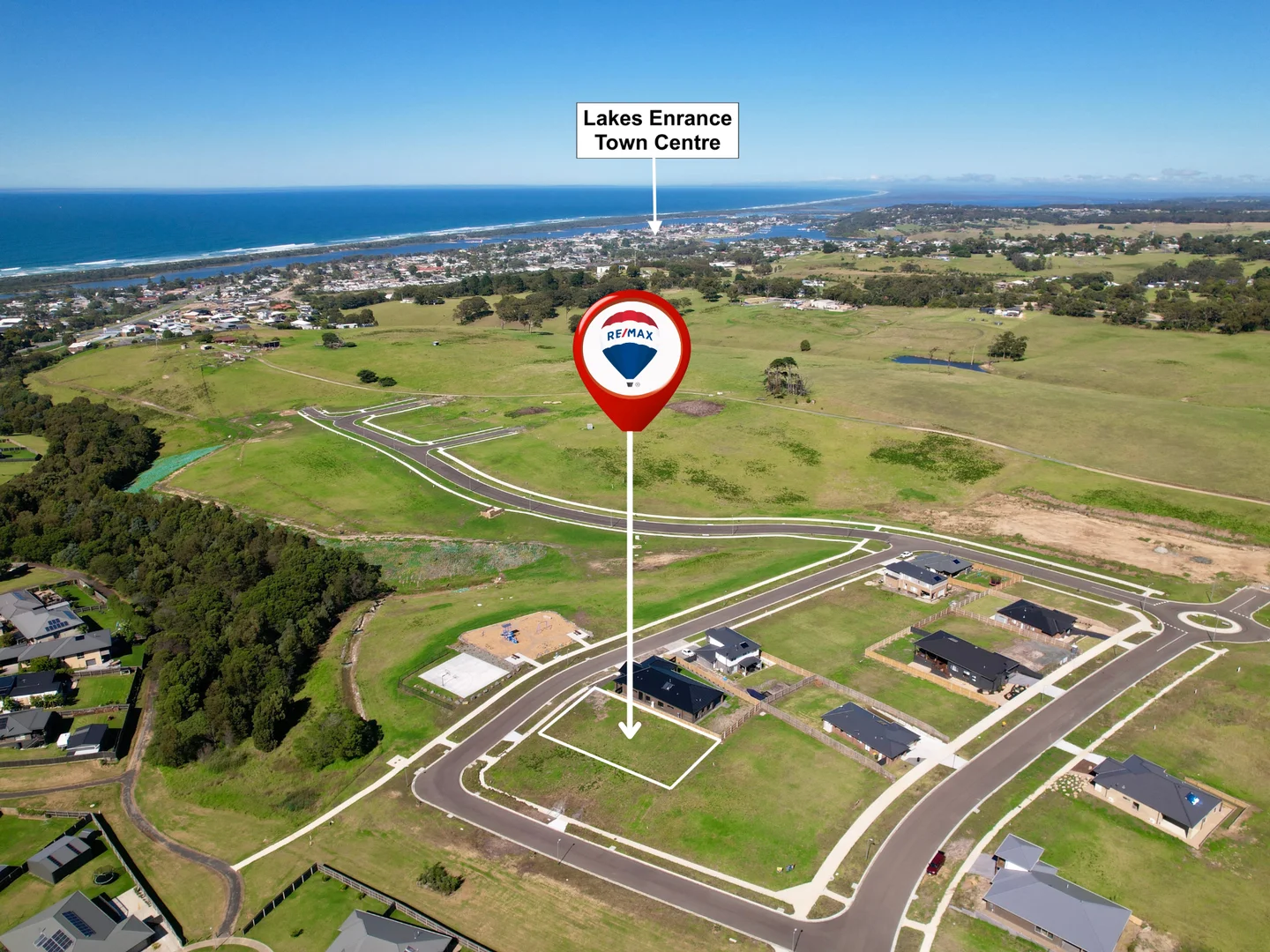 Additional image 12 of 10 Lochard Terrace, Lakes Entrance VIC 3909