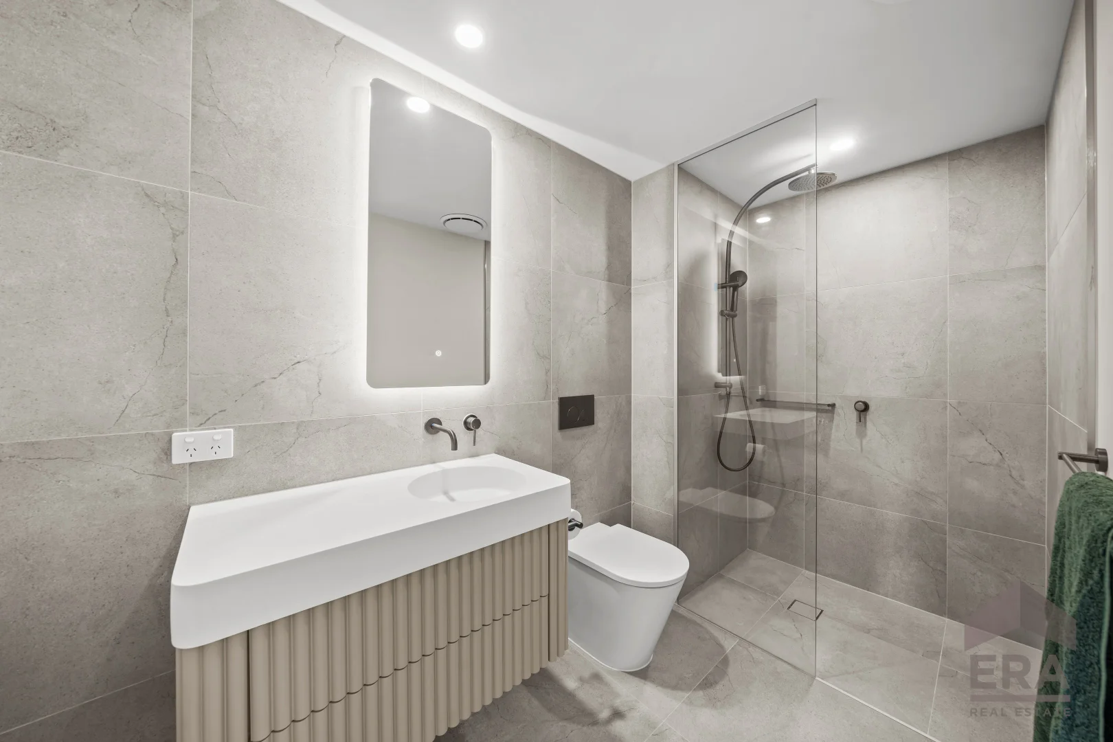 Additional image 15 of 1601/10 Sickle Avenue, Hope Island QLD 4212