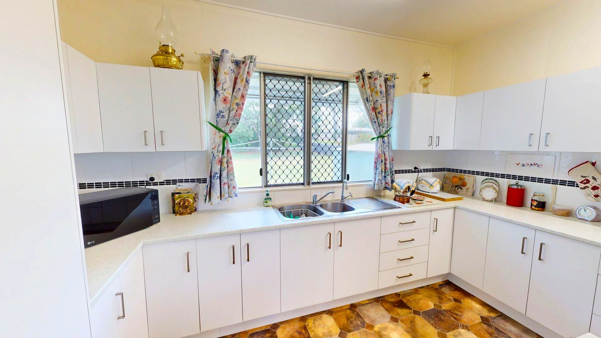 Additional image 5 of 11 Boyd St, Gayndah QLD 4625