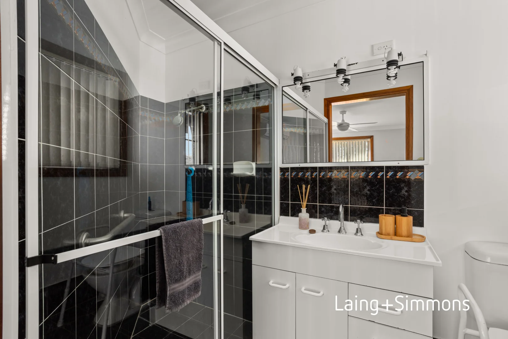 Additional image 18 of 11 Banksia Close, Manning Point NSW 2430