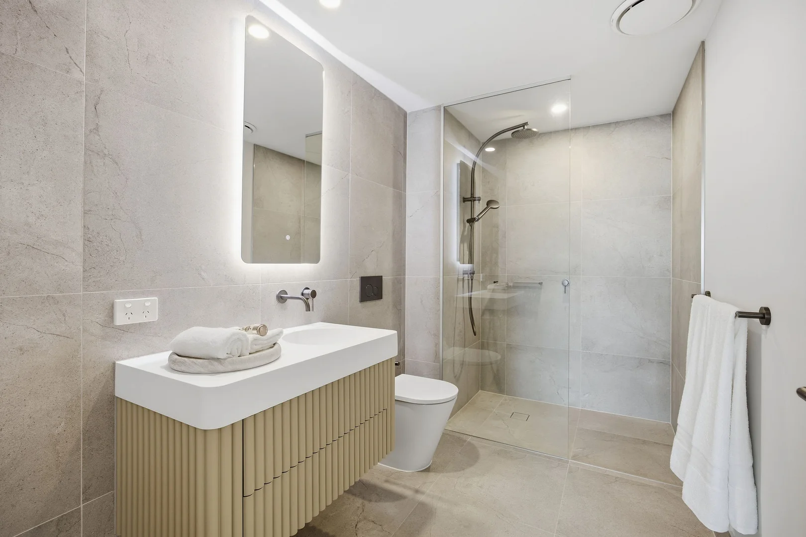 Additional image 6 of 10-12 Sickle Avenue, Hope Island QLD 4212