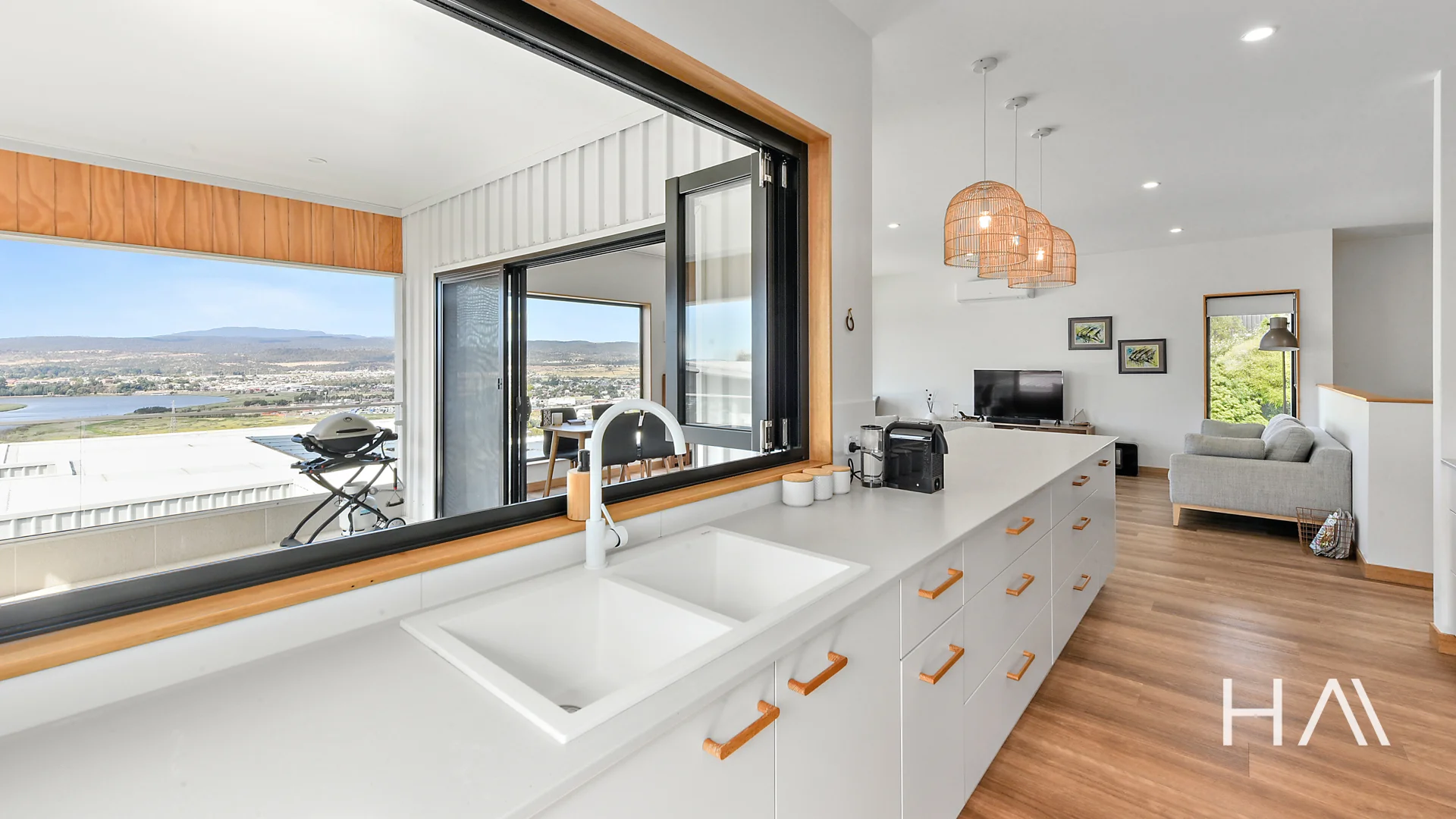 Additional image 3 of 1/55 Lachlan Parade, Trevallyn TAS 7250