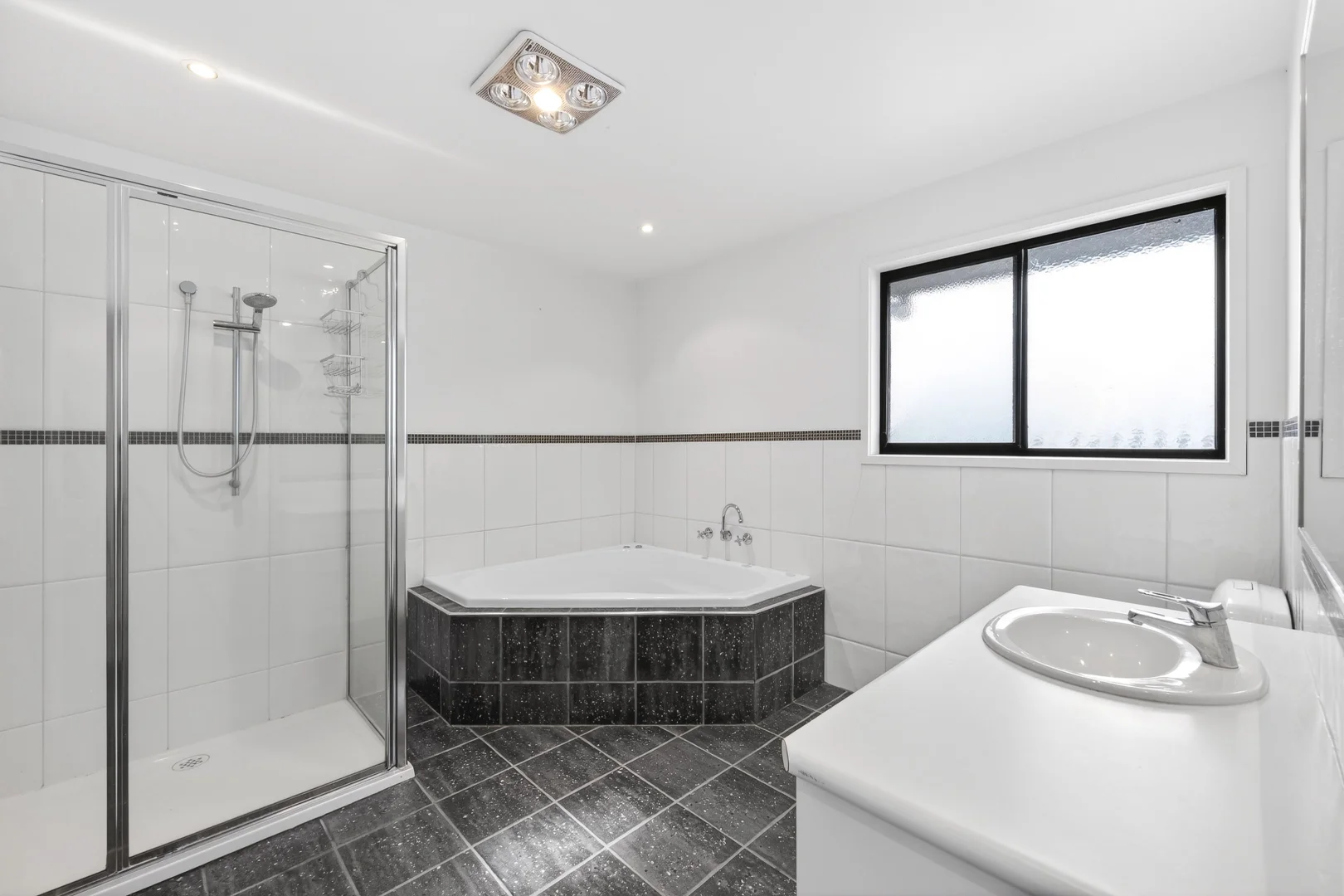 Additional image 6 of 5/12 Lascelles Terrace, Lorne VIC 3232