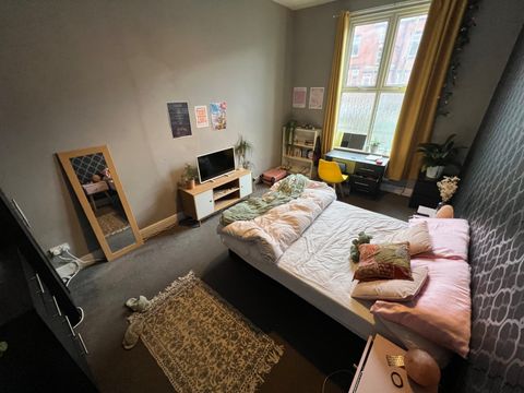 Brudenell Road, Hyde Park, Leeds, West Yorkshire LS6, Room to rent