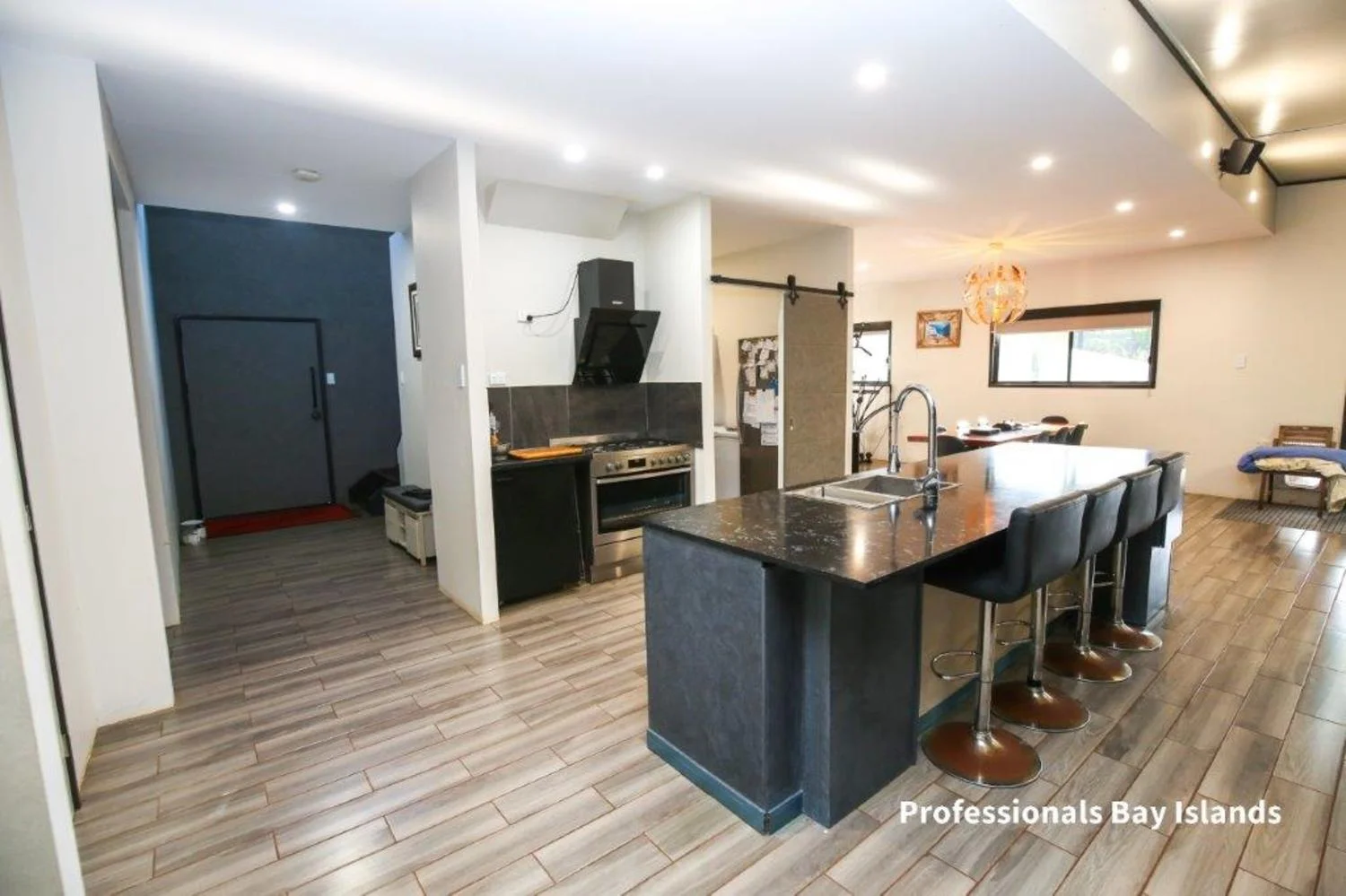 Additional image 6 of 3 View Outlook, Macleay Island QLD 4184