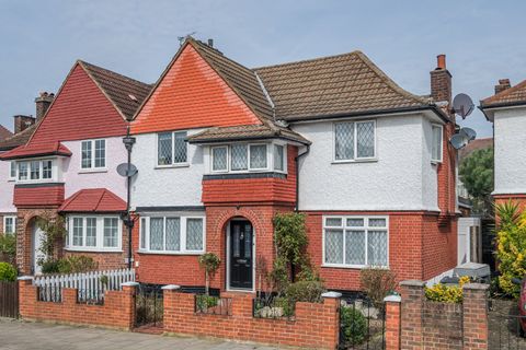 Cricklade Avenue, Streatham Hill, London SW2