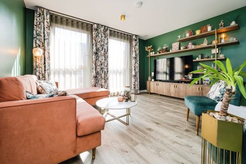Shipbuilding Way, London E13, New home