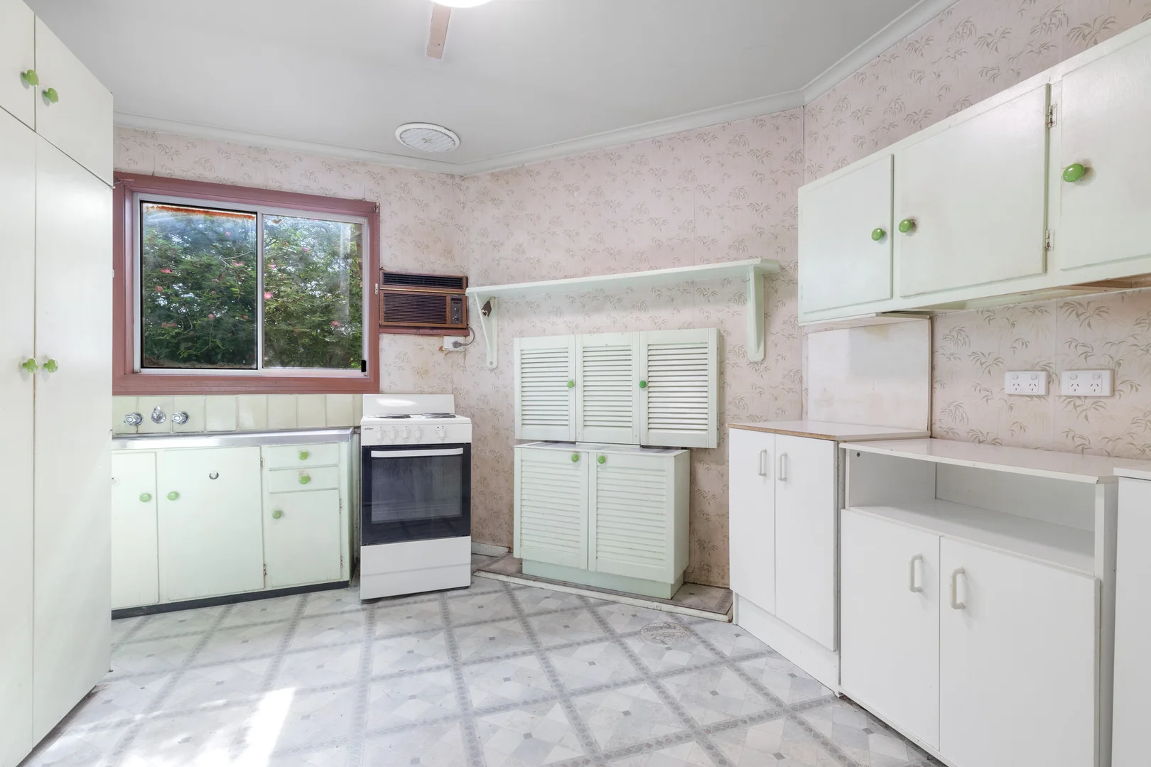 Additional image 6 of 147 New England Highway, Rutherford NSW 2320