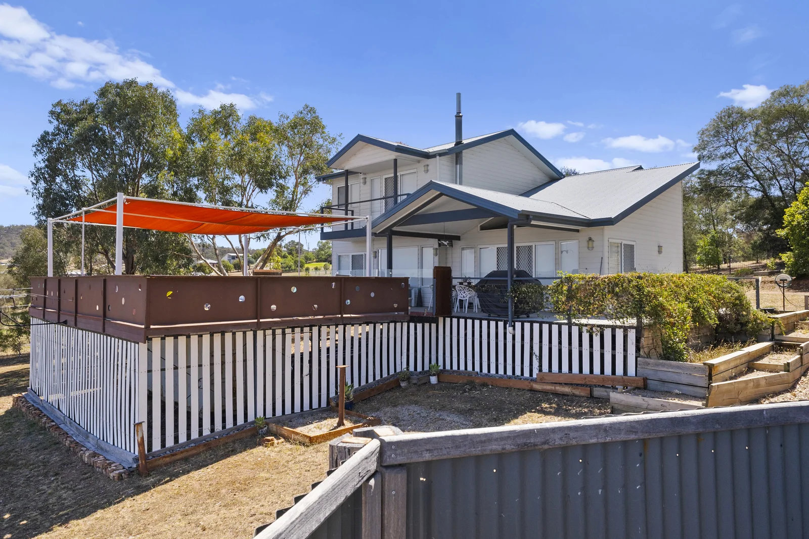 24 Lakeside Dr, Chesney Vale VIC 3725