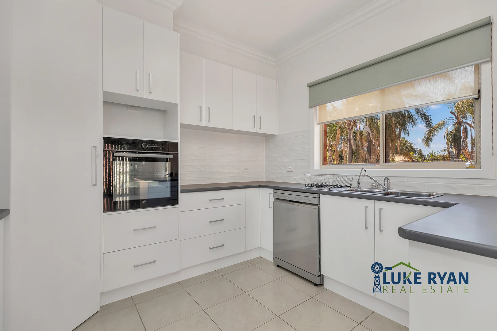 Additional image 4 of 3/30 Echuca Road, Rochester VIC 3561