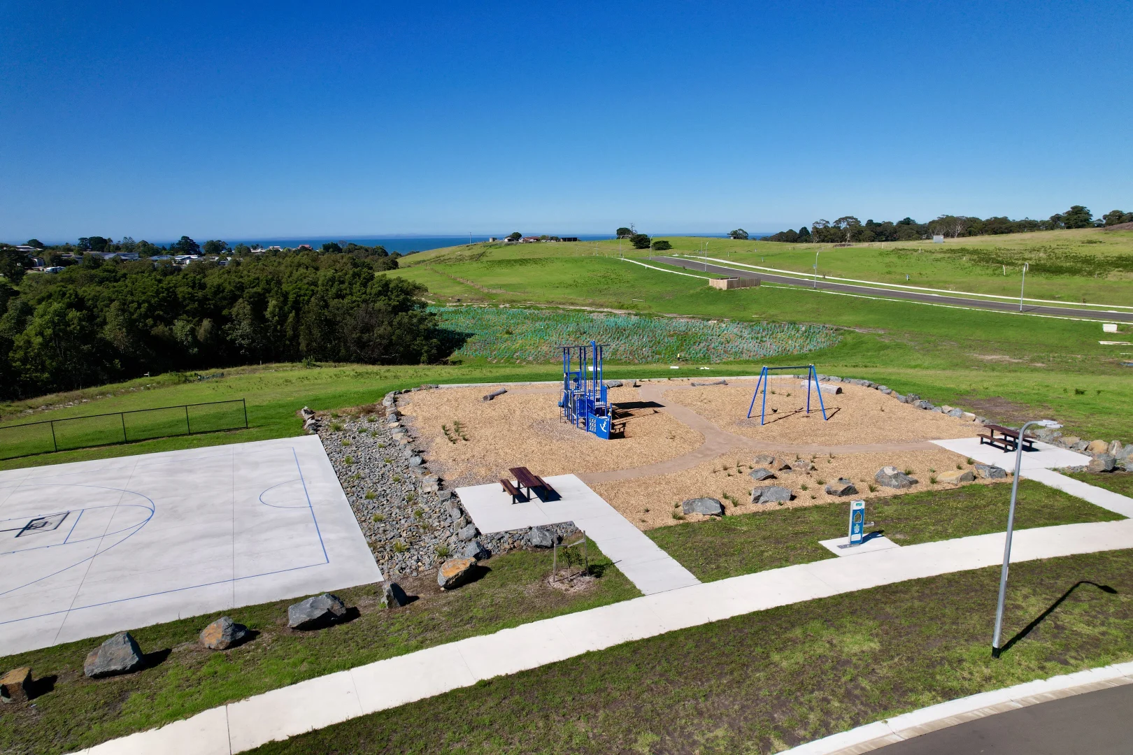 Additional image 8 of 10 Lochard Terrace, Lakes Entrance VIC 3909