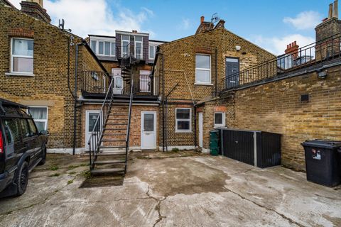 South Ealing Road, London W5, Studio to rent