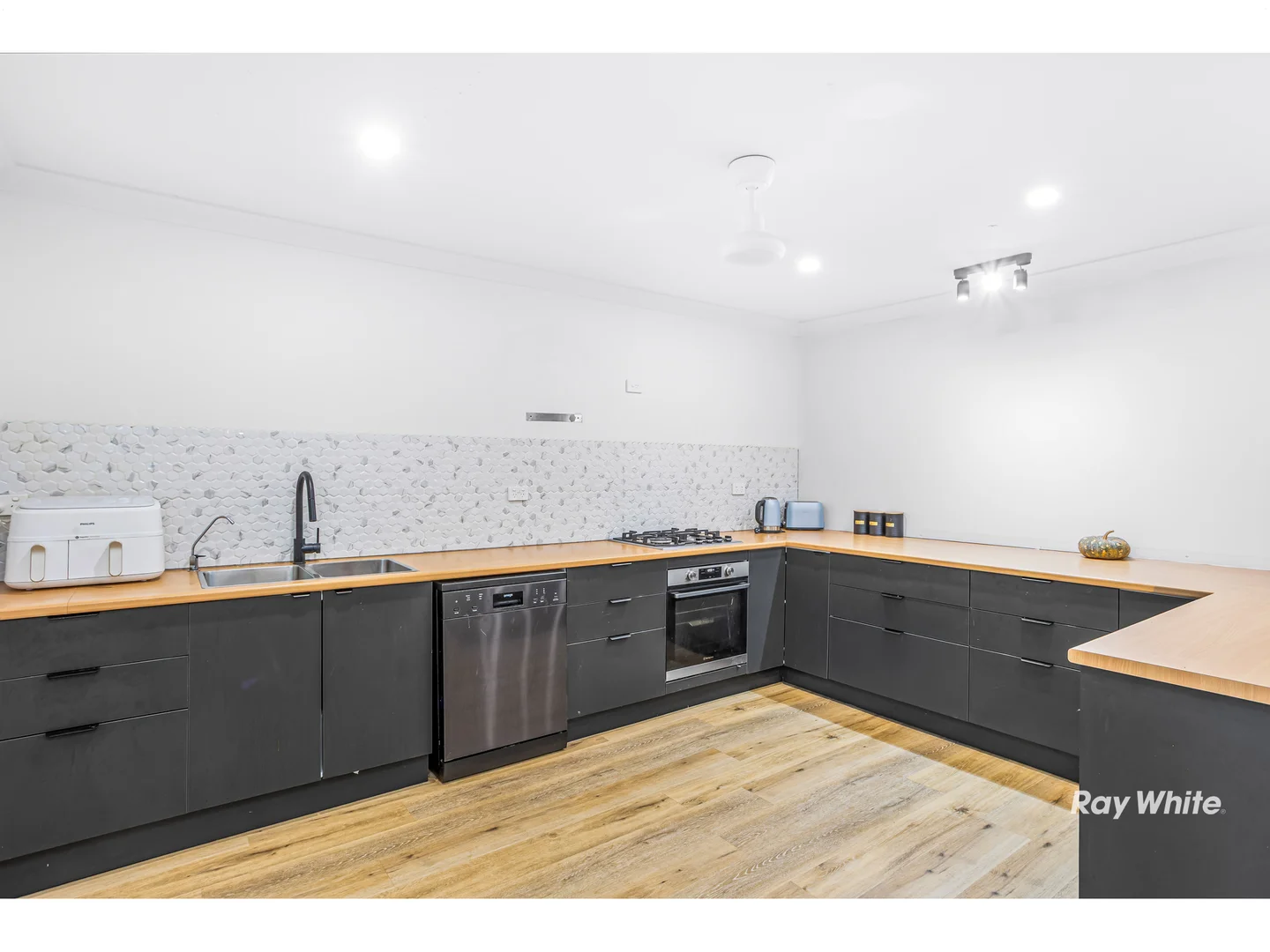 Additional image 12 of 12 Kiama Avenue, Bangalee QLD 4703