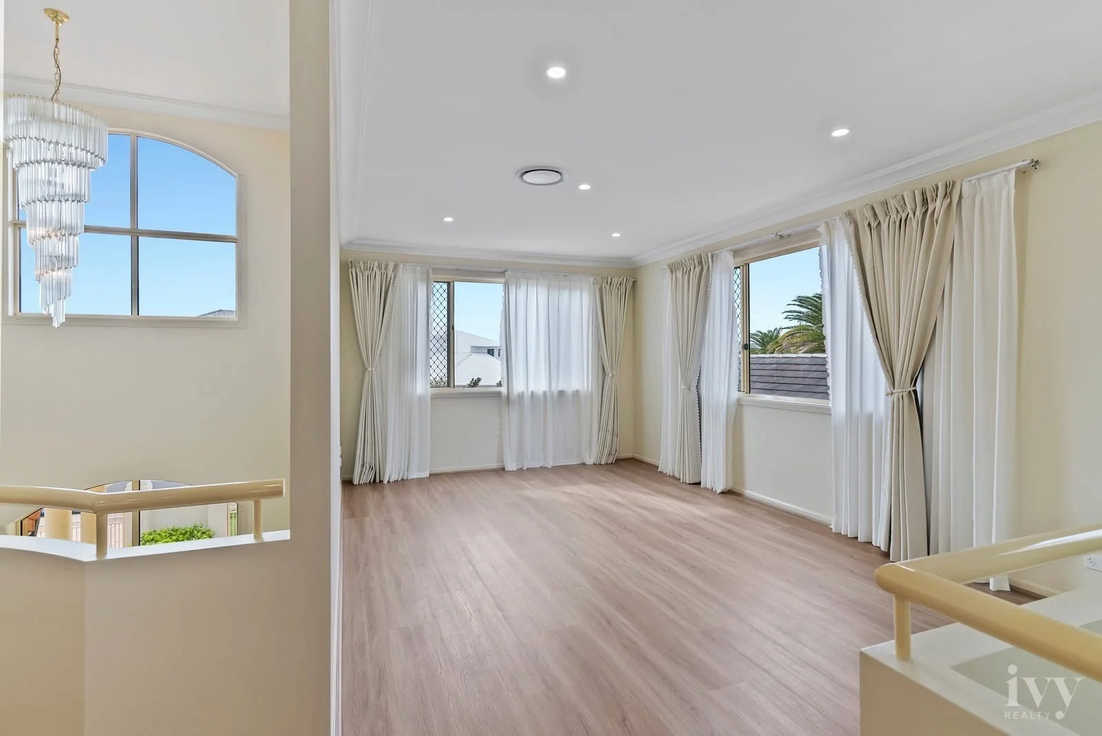 Additional image 7 of 25 King Arthurs Court, Sovereign Islands QLD 4216