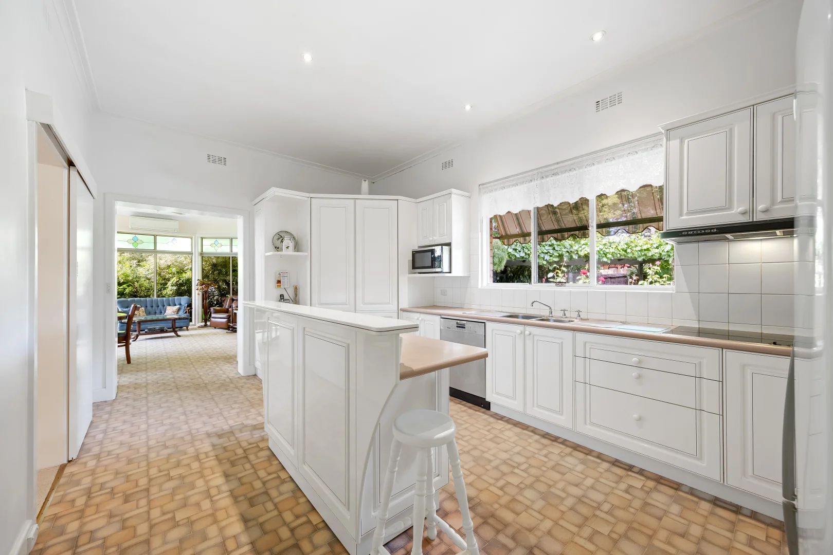 Additional image 9 of 2 Port Fairy Road, Ararat VIC 3377