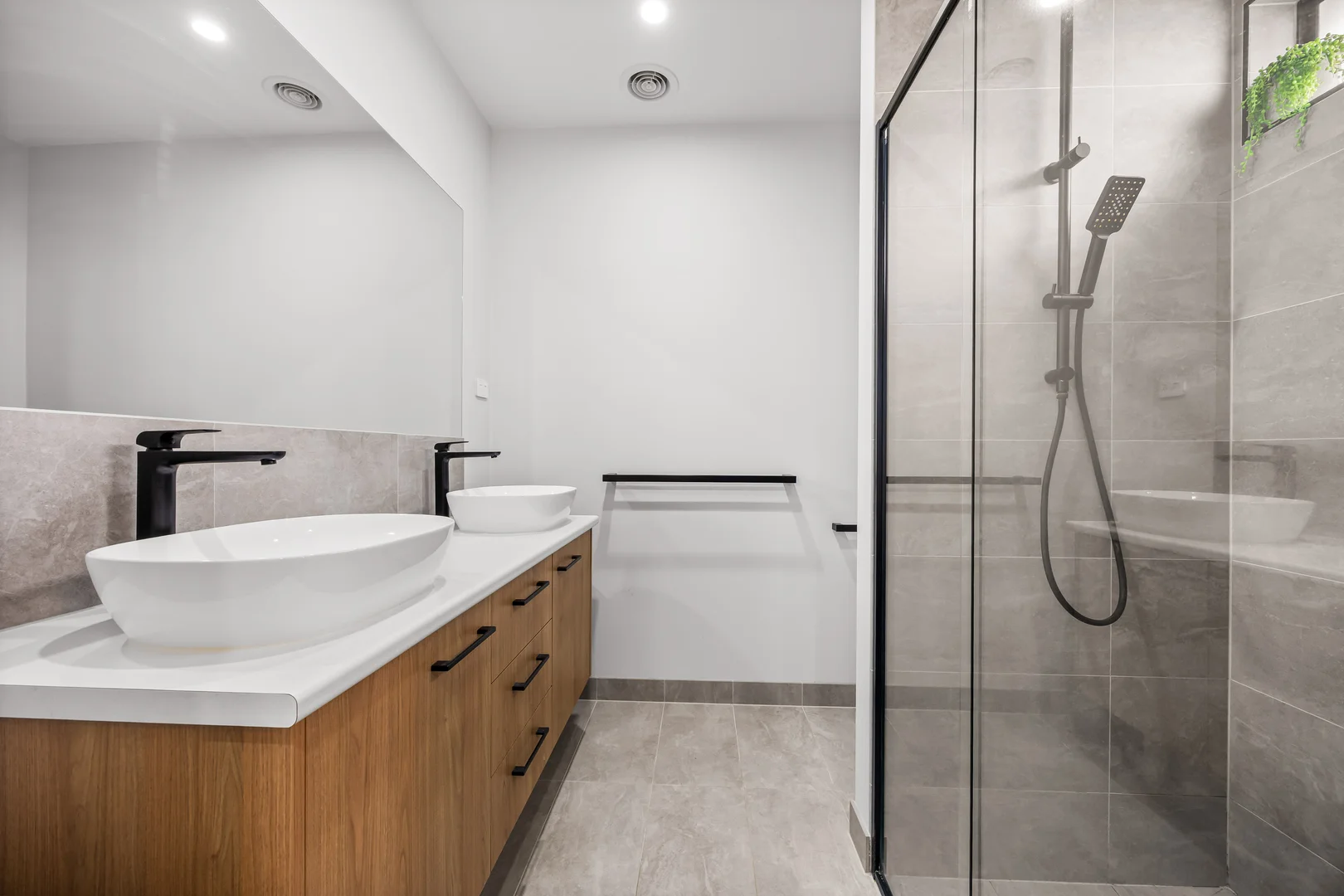 Additional image 21 of 8 Grainger Parade, Lucas VIC 3350